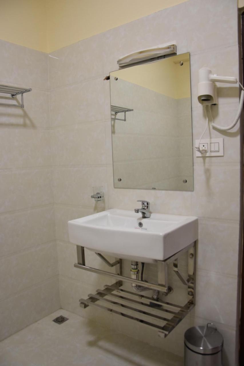 Legphel Hotel 푼촐링 외부 사진