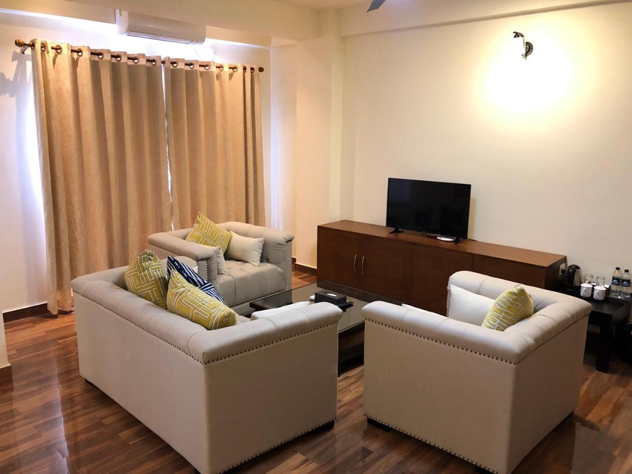 Legphel Hotel 푼촐링 외부 사진